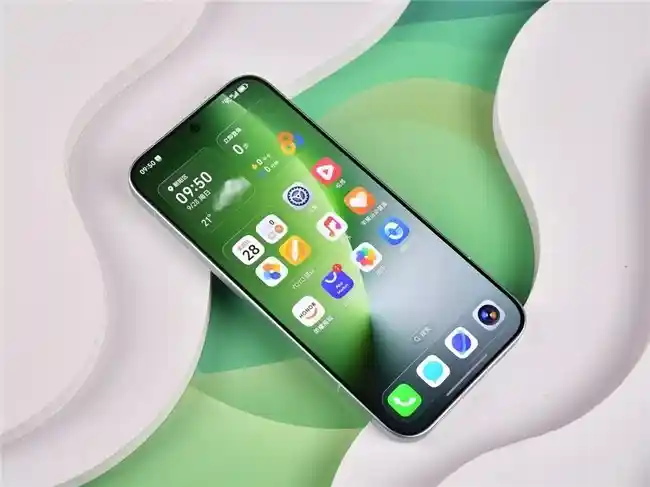 AI手机谁主沉浮？荣耀Magic8引爆2025旗舰新风暴