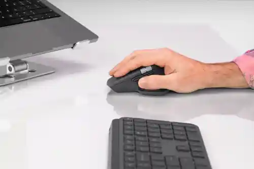 重塑效率革命：罗技大师系列MX Master 4 颠覆性无线鼠标震撼登场