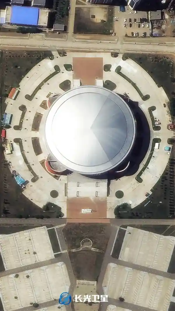 乌兰巴托:卫星图揭示的南北割裂之城