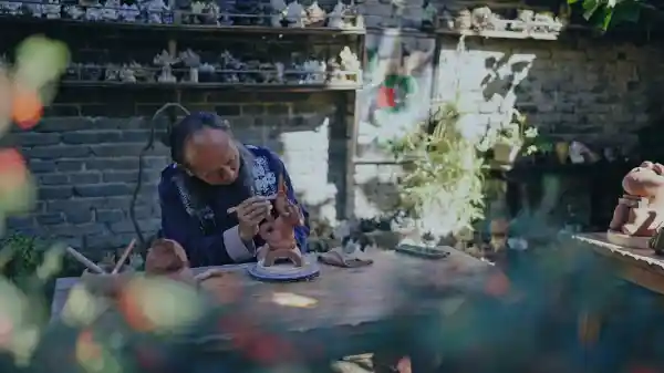 非遗新生：时光摆渡人的现代使命