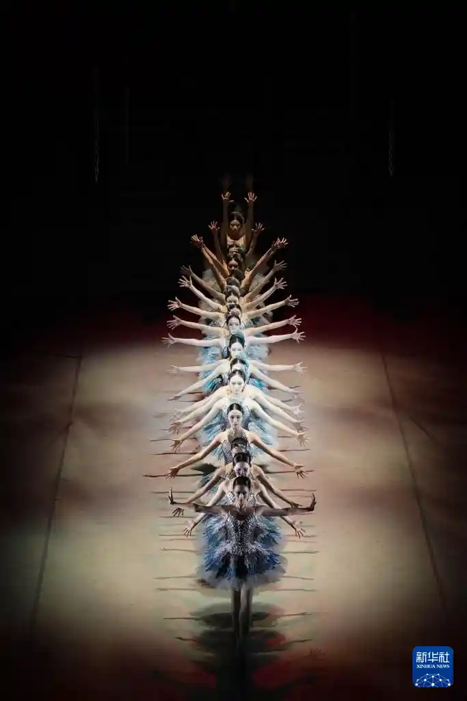 原创芭蕾《鹊之桥》首演：传统神话邂逅现代舞韵