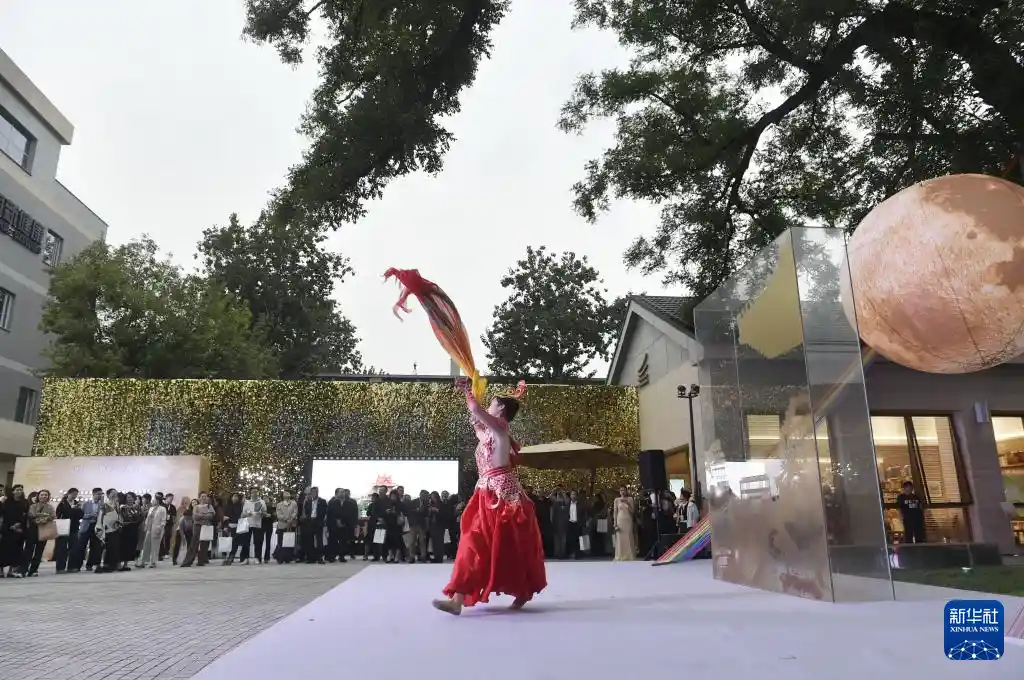 艺树空间首落首开首院，艺术新地标焕新启幕