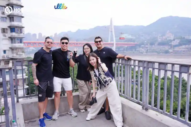 30位全球创作者空降8D魔幻之城，猛犸以科技重塑世界连接新纪元