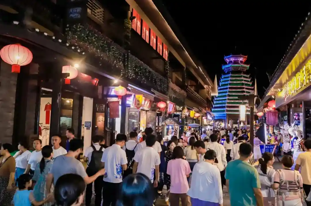 非遗盛宴启幕，丹寨焕新亮相