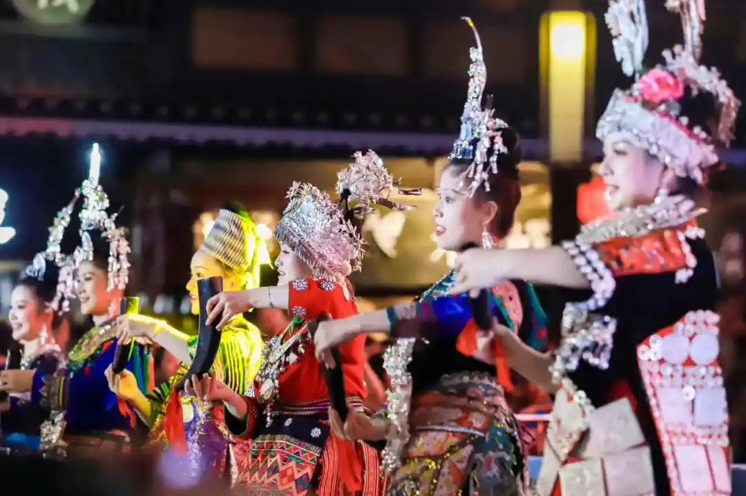 非遗盛宴启幕，丹寨焕新亮相