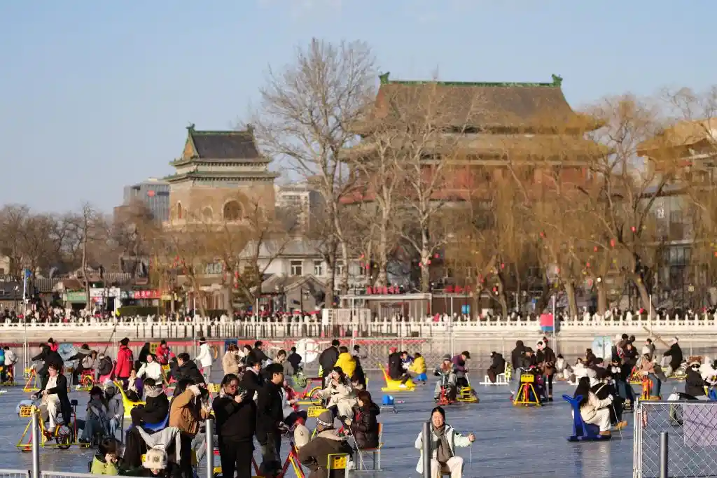 冰爽什刹海:北京解锁冬日新玩法