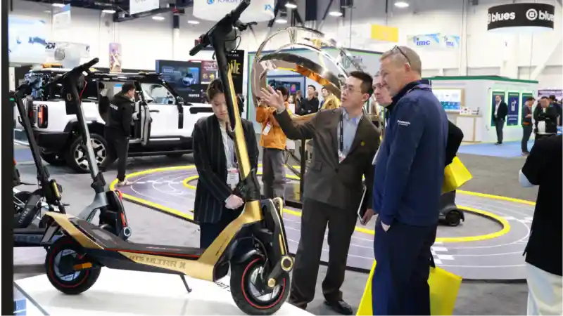 NAVEEUT5 Ultra X 震撼CES2026！全球顶流科技媒体双冠加冕，「光感智驾」新纪元正式开启