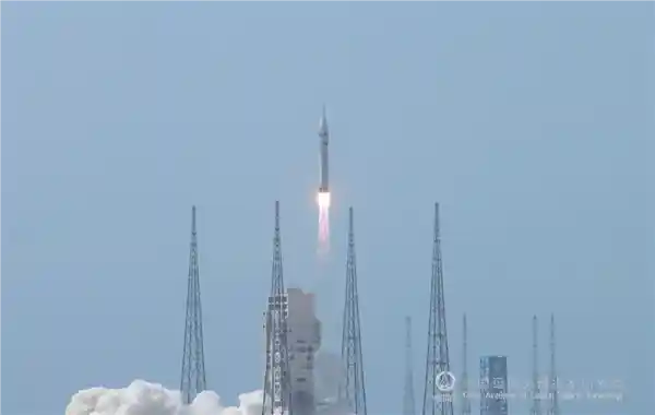 15秒排水千吨！我国首座载人登月发射塔首次点火成功