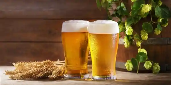 领导逼酒致员工吐血，职场暴力再引争议