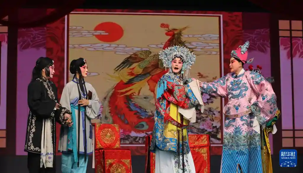 秦腔与梆子共舞 天水上演西北戏曲盛宴