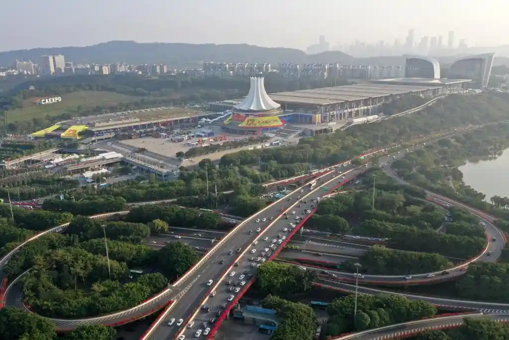 四季如春，这座城人间四月天全年绽放