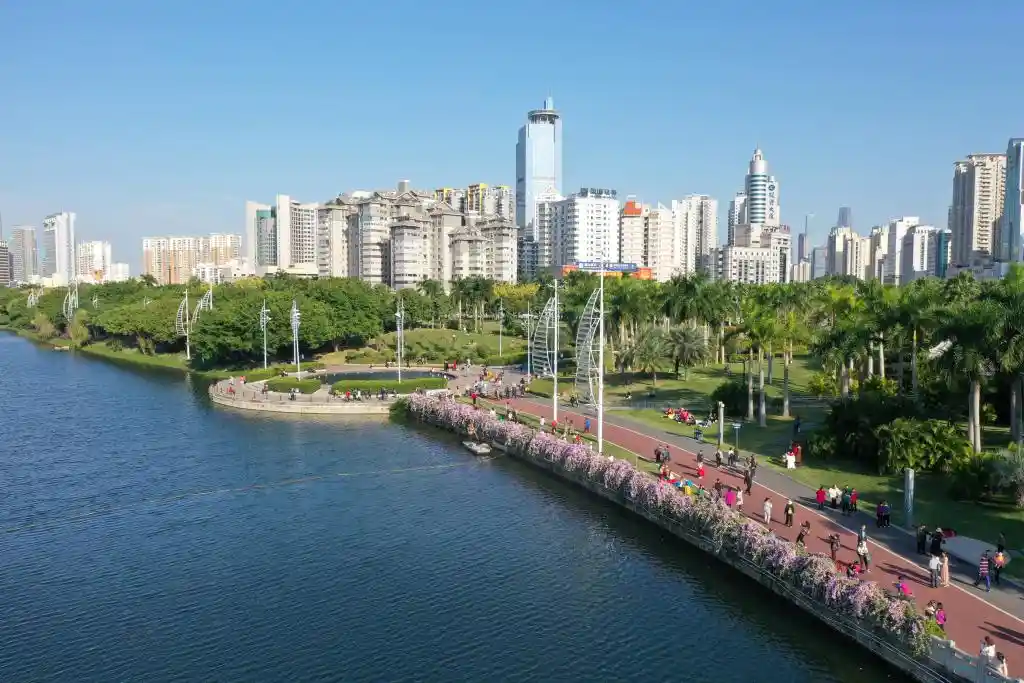 四季如春，这座城人间四月天全年绽放