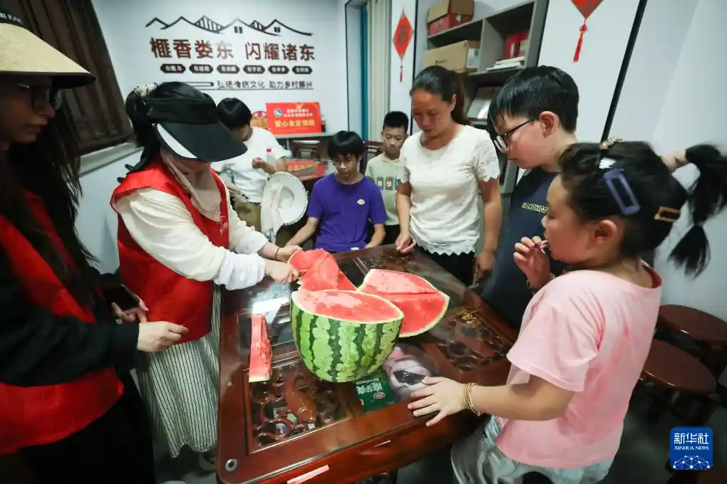 夏日徒步游点燃山乡文旅消费新引擎