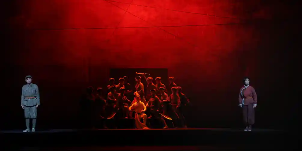 《戏曲现代戏的突围之路:从〈远去的白马〉看守正与创新》