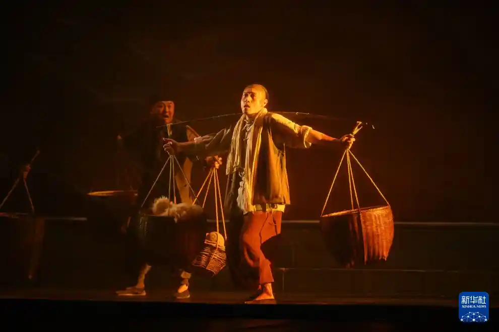 《赶大营》首演引爆京城,民族文艺新篇启幕